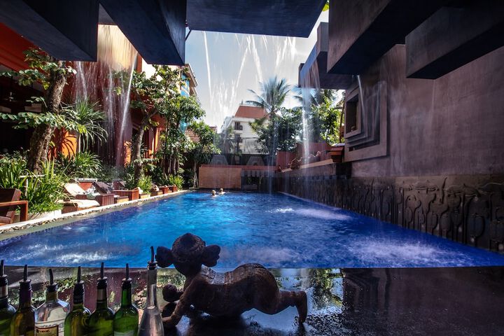 Pool 60 of 157