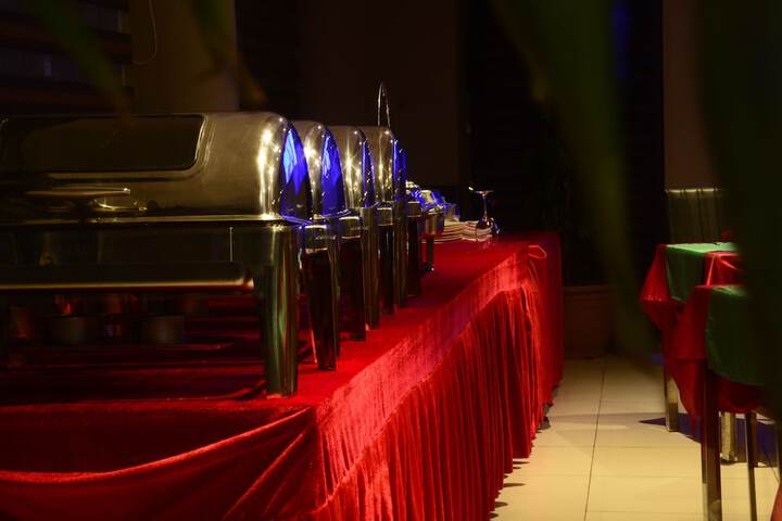 Dining 38 of 71