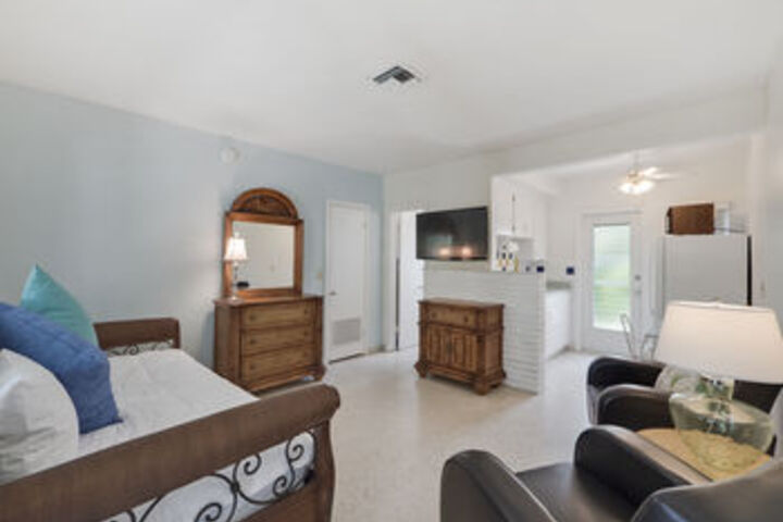 Room 10 of 60