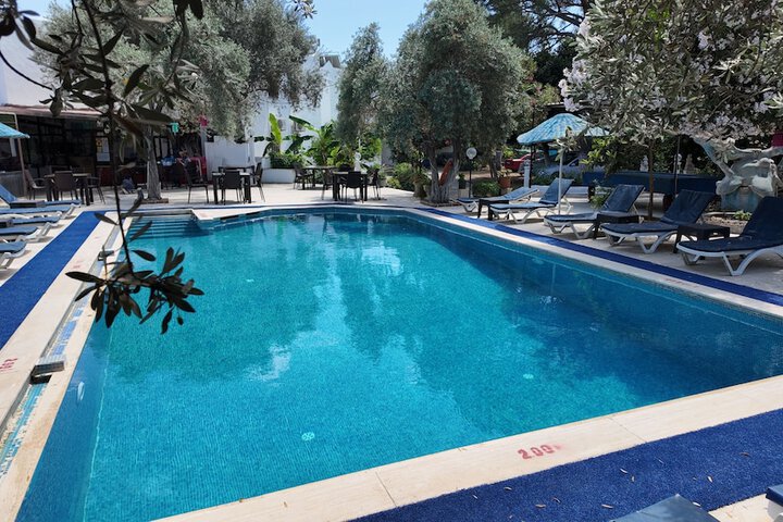 Hotel Pool