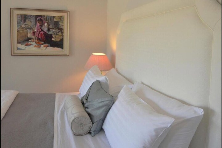 Room 9 of 162