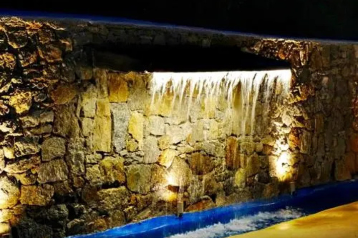Pool 10 of 17