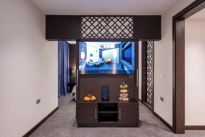 Room 15 of 74