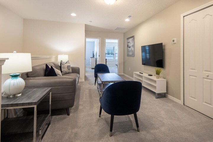 Room 21 of 34