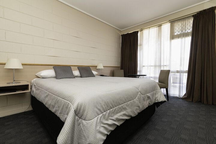 Room 19 of 48