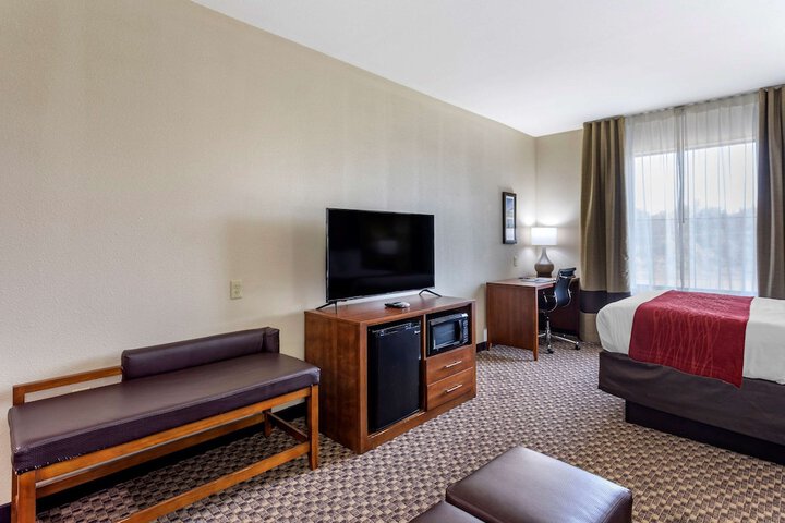 Room 28 of 38