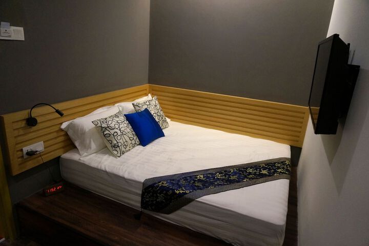 Room 6 of 47
