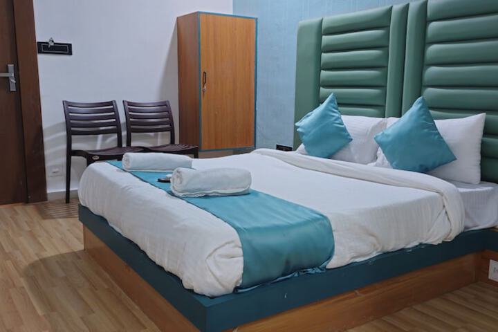 Room 9 of 22