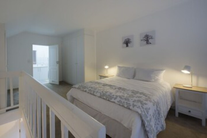 Room 11 of 23