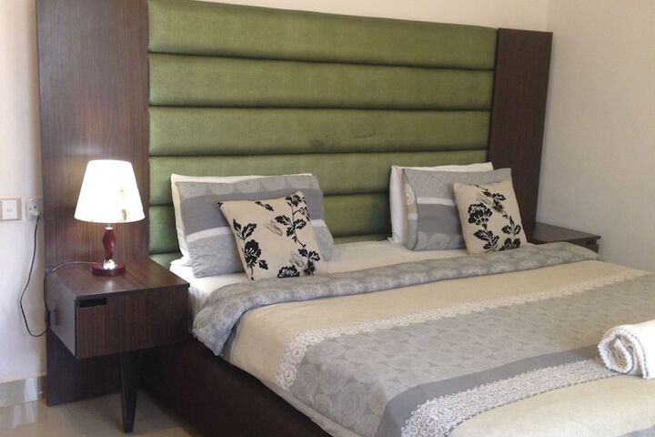 Room 15 of 288