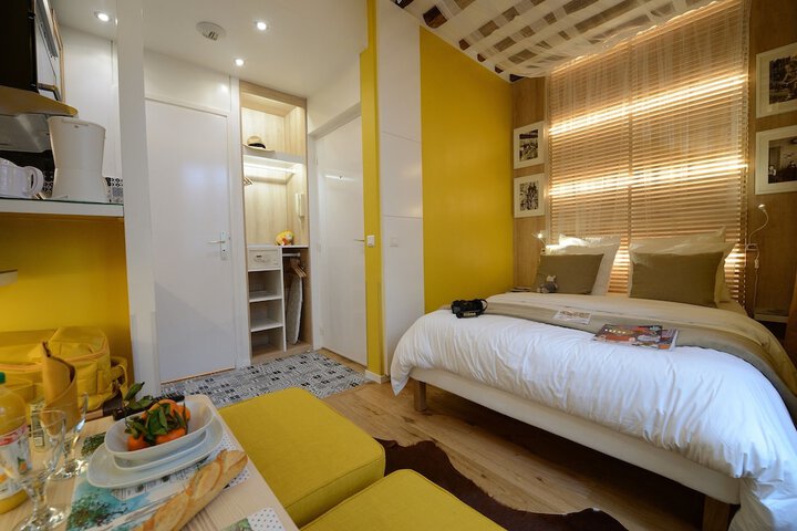 Room 203 of 648