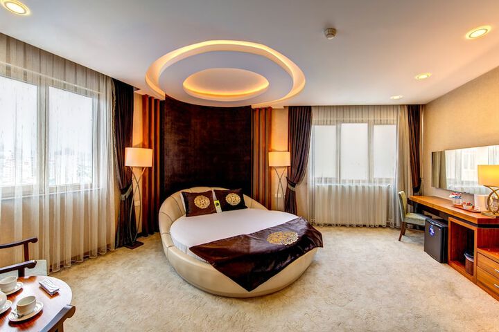Room 22 of 80