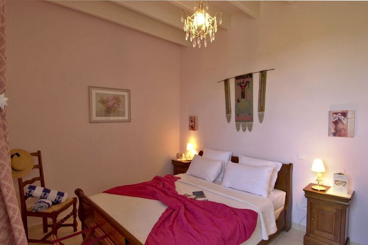 Room 4 of 23