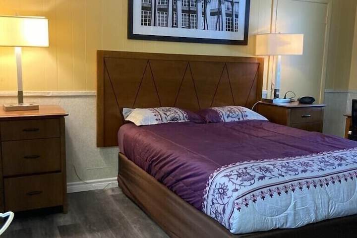 Room 2 of 42