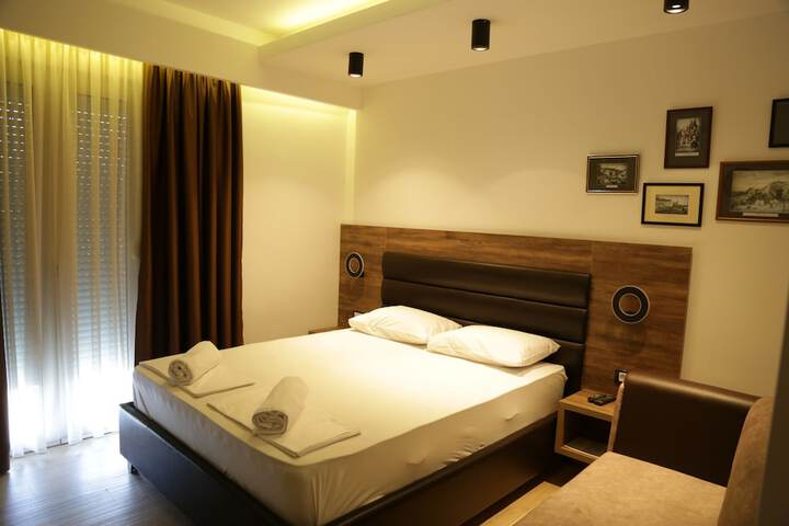 Room 17 of 132