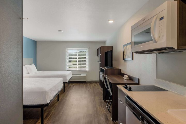 Room 10 of 29