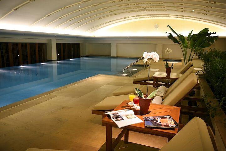 Pools & Facilities
