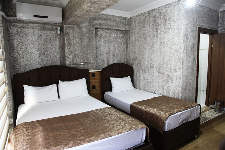 Room 18 of 43
