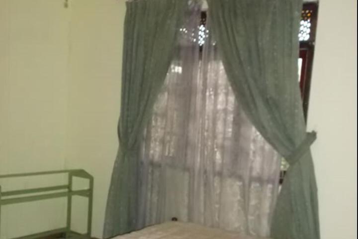 Room 3 of 5