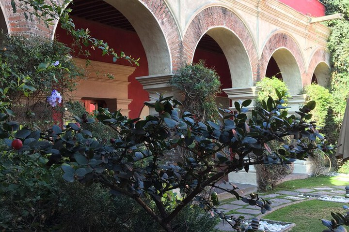 Hotel Exterior 106 of 123