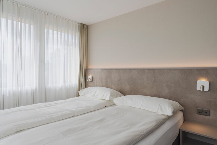 Room 3 of 18