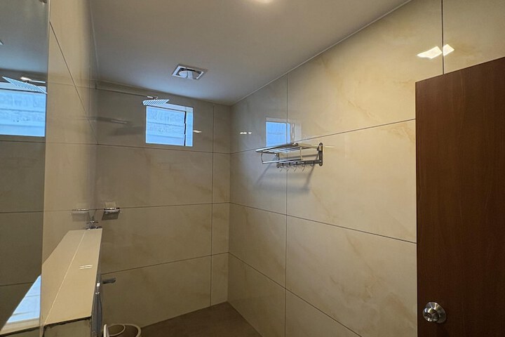 Room 44 of 72