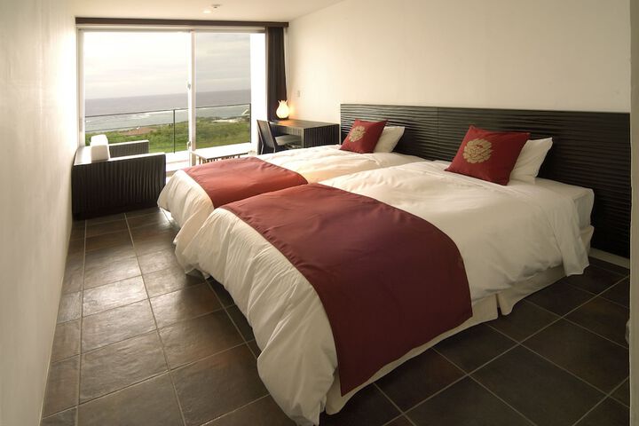 Room 4 of 23