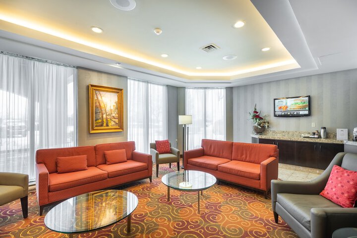 Entrance & Lobby