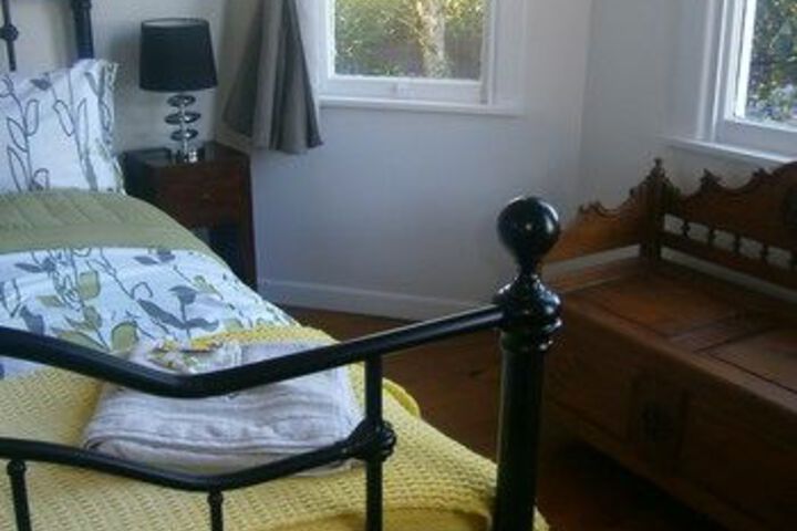 Room 5 of 17