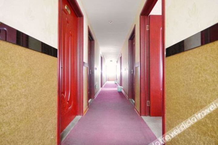 Hotel Interior 6 of 22