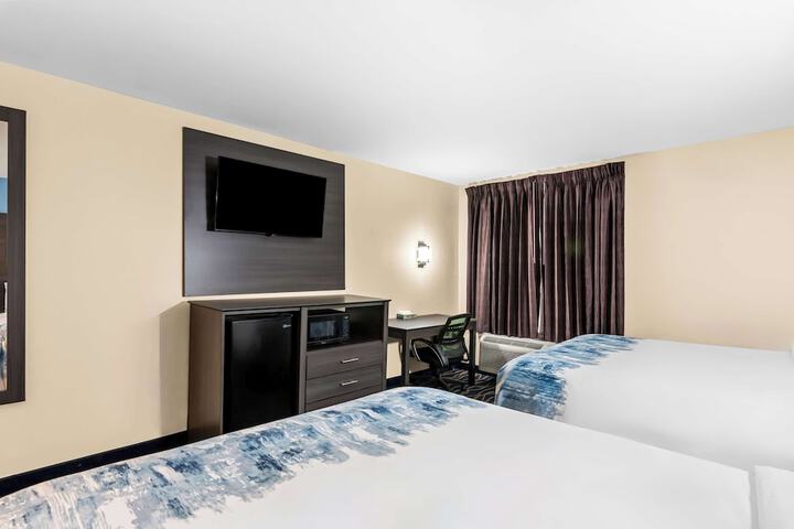 2 Double Beds (1 of 6)