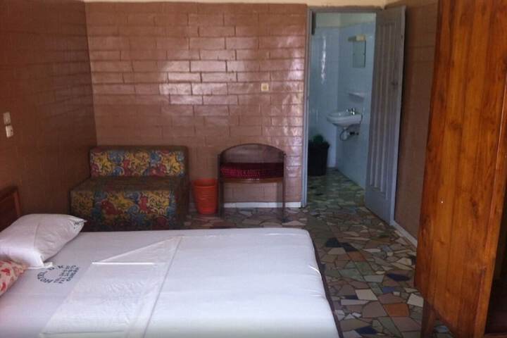 Room 7 of 41