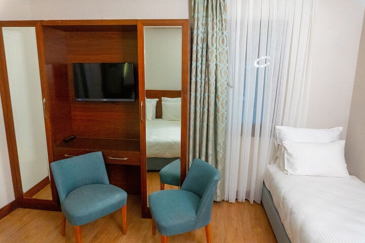 Room 20 of 31