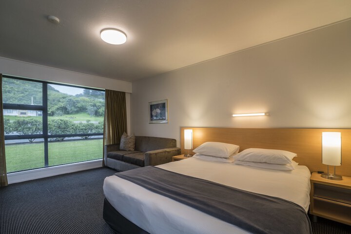 Room 15 of 35