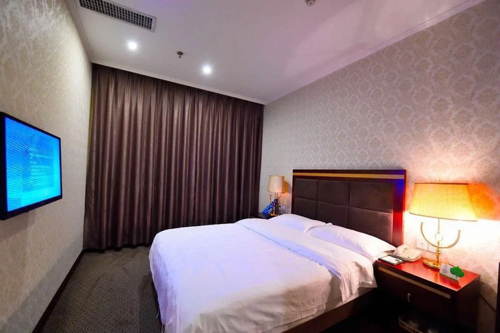Room 2 of 7