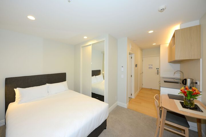 Room 7 of 141