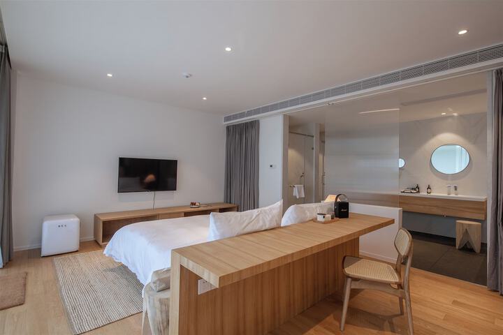 Room 40 of 218