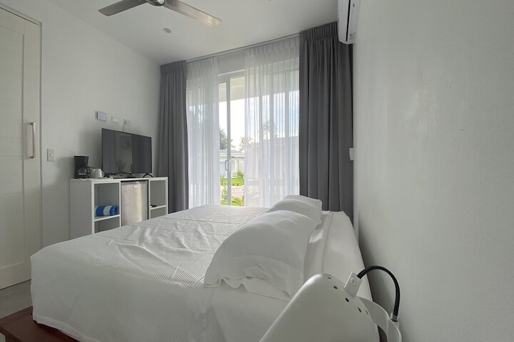 Room 6 of 120