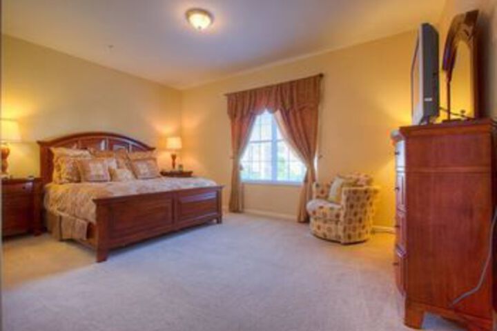 Room 15 of 34