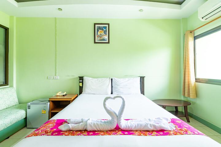 Room 3 of 42