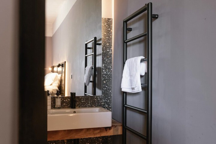Room 15 of 68