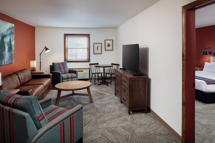 Lodge Double Bed Main Building (4 of 10)