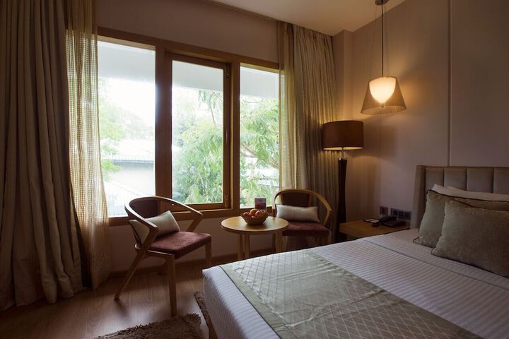 Room 17 of 53