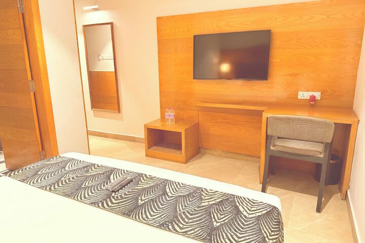 Room 5 of 30