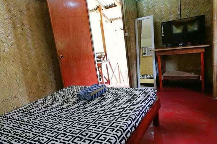 Room 2 of 63