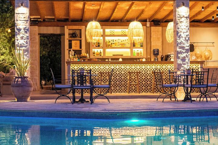 Pool 92 of 104