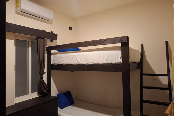 Room 11 of 29