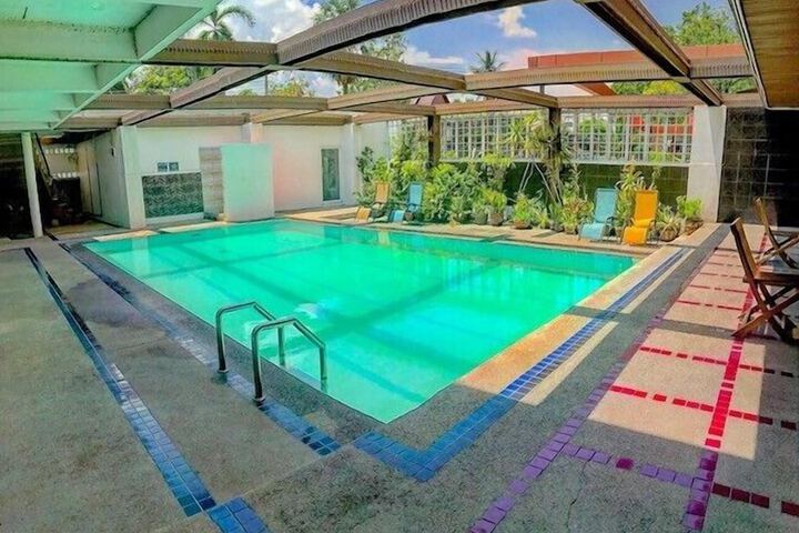 Pool 140 of 147