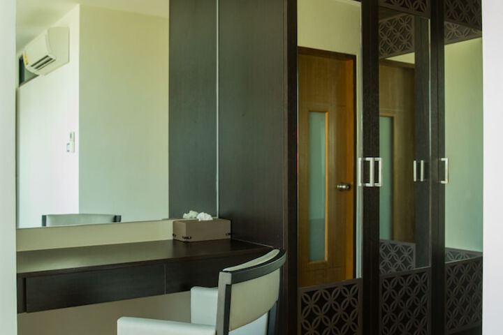 Room 16 of 131