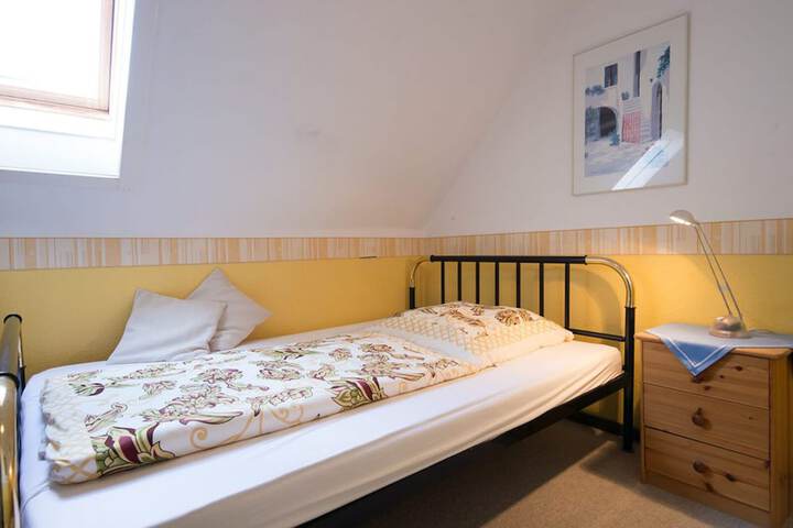 Room 15 of 36